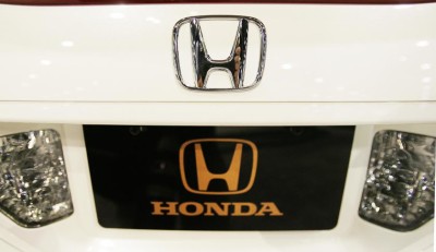 MIAMI BEACH, UNITED STATES: The Honda Motor Company logo can be seen on the rear of a 2007 Honda Accord model on display at the South Florida International Auto Show in Miami Beach, Florida 13 October 2006. AFP PHOTO/Roberto Schmidt (Photo credit should read ROBERTO SCHMIDT/AFP/Getty Images)
