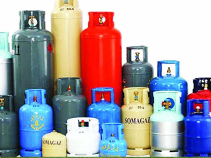 Relief as NLNG Vessel Discharges Cooking Gas in Lagos - News & Analysis
