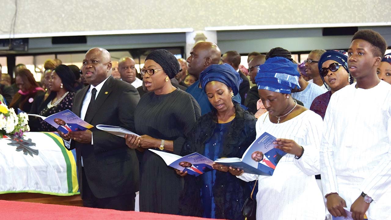 Tears As Deji Tinubu Is Buried In Ikoyi Cemetery | Guardian (NG) - News ...